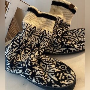 Roots Fair Isle Slipper Socks Knit Faux Suede Sole Boots Cream Black Large
